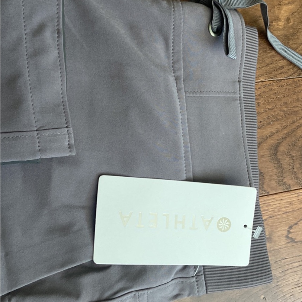 Athleta Midtown Ankle Pants size 6 - new with tags